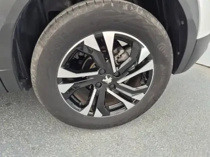 Photo 25 Peugeot 2008  PureTech 130 S&S EAT8