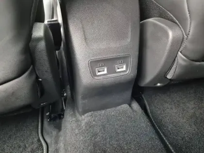 Photo 35 Peugeot 2008  PureTech 130 S&S EAT8