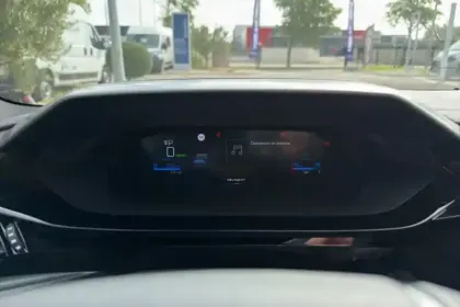 Photo 13 Peugeot 308  Electrique 55 kWh 156ch