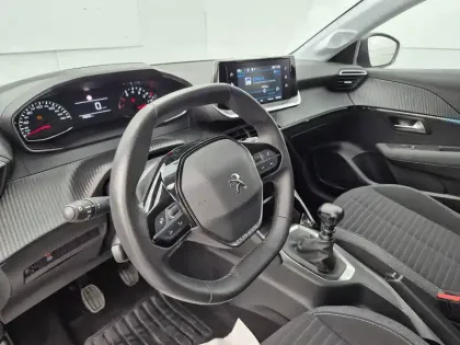 Photo 26 Peugeot 208  PureTech 100 S&S BVM6