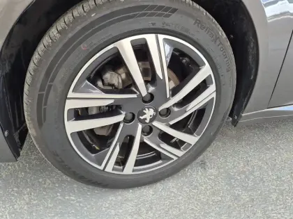 Photo 25 Peugeot 208  PureTech 100 S&S BVM6