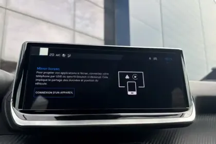 Photo 16 Peugeot 2008  Electrique 54 kWh 156 ch