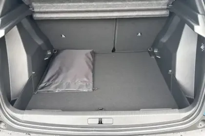 Photo 28 Peugeot 2008  Electrique 54 kWh 156 ch