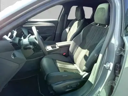 Photo 18 Peugeot 308  SW Hybrid 145 e-DCS6