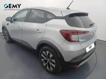 Photo 32 Renault Captur  E-Tech full hybrid 145