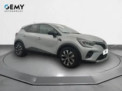 Photo 17 Renault Captur  E-Tech full hybrid 145