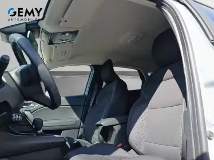 Photo 8 Renault Captur  E-Tech full hybrid 145