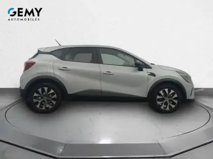 Photo 18 Renault Captur  E-Tech full hybrid 145