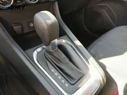 Photo 11 Renault Captur  E-Tech full hybrid 145