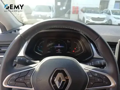 Photo 13 Renault Captur  E-Tech full hybrid 145