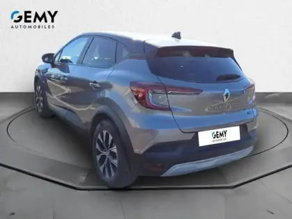 Photo 6 Renault Captur  E-Tech full hybrid 145