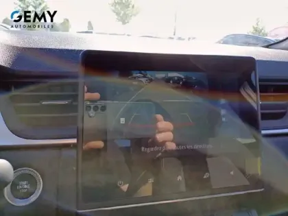 Photo 14 Renault Captur  E-Tech full hybrid 145