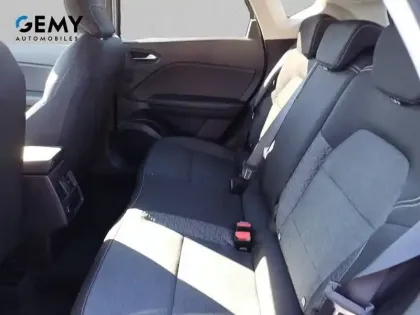 Photo 9 Renault Captur  E-Tech full hybrid 145