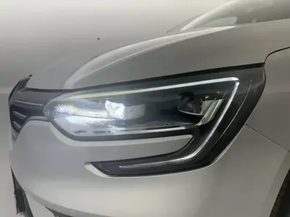 Photo 34 Renault Megane Mégane IV Berline TCe 140 Energy
