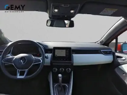 Photo 7 Renault Clio  E-Tech 140