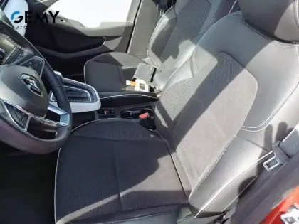 Photo 8 Renault Clio  E-Tech 140