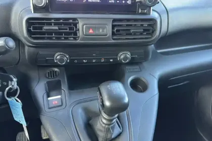 Photo 22 Peugeot Partner  FOURGON STANDARD 650 KG BLUEHDI 100 S&S BVM6