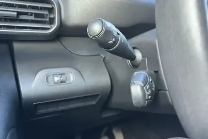 Photo 17 Peugeot Partner  FOURGON STANDARD 650 KG BLUEHDI 100 S&S BVM6