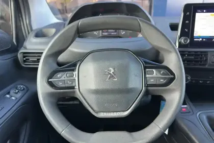 Photo 15 Peugeot Partner  FOURGON STANDARD 650 KG BLUEHDI 100 S&S BVM6