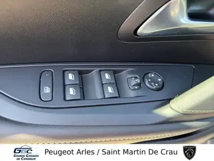 Photo 11 Peugeot 208  Hybrid 145 ch e-DCS6