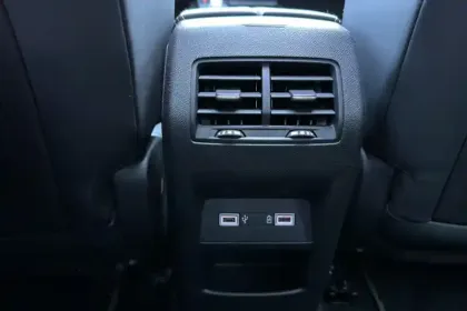Photo 24 Peugeot 308  PHEV 180 e-EAT8