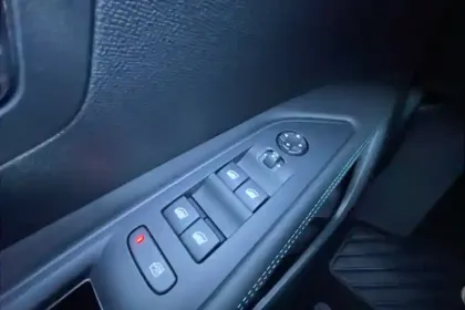 Photo 24 Peugeot 3008  Hybrid 180 e-EAT8