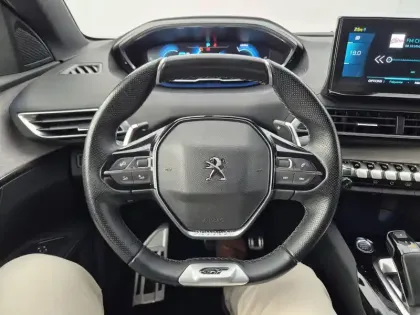 Photo 30 Peugeot 3008  Hybrid 225 e-EAT8