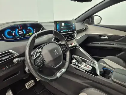 Photo 26 Peugeot 3008  Hybrid 225 e-EAT8
