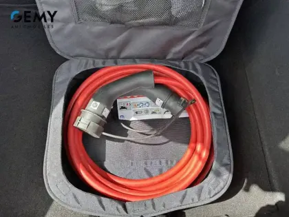 Photo 25 Peugeot 208  Electrique 54 kWh 156ch