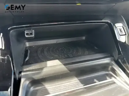 Photo 17 Peugeot 208  Electrique 54 kWh 156ch