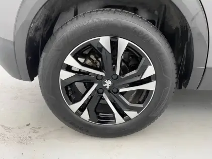 Photo 18 Peugeot 2008  PureTech 130 S&S EAT8