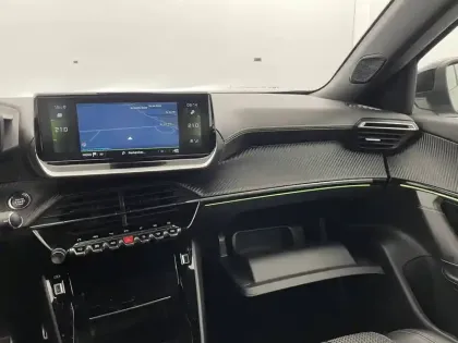 Photo 26 Peugeot 2008  PureTech 130 S&S EAT8