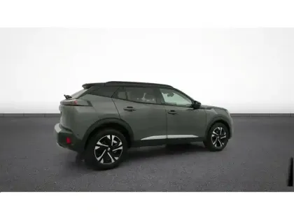 Photo 8 Peugeot 2008  PureTech 130 S&S EAT8