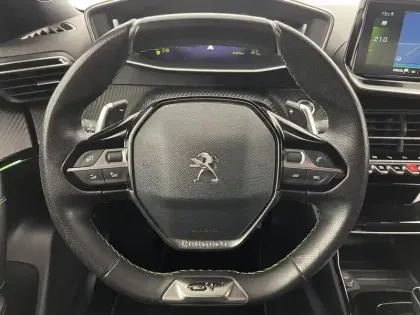 Photo 22 Peugeot 2008  PureTech 130 S&S EAT8