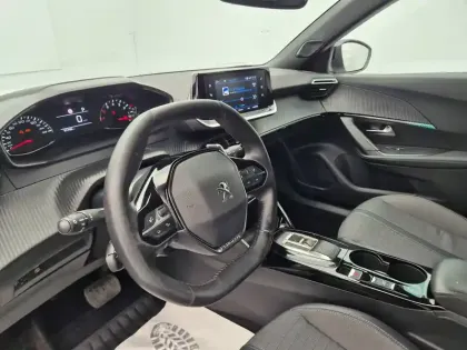 Photo 11 Peugeot 2008  BlueHDi 130 S&S EAT8