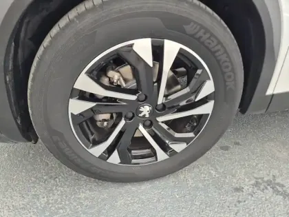 Photo 10 Peugeot 2008  BlueHDi 130 S&S EAT8