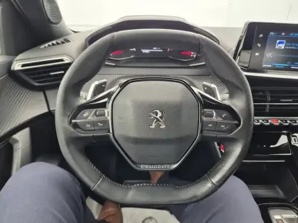 Photo 15 Peugeot 2008  BlueHDi 130 S&S EAT8