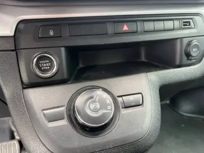 Photo 13 Opel Vivaro  FGN L2 2.0 DIESEL 180 CH BVA8