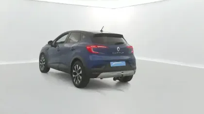 Photo 11 Renault Captur  E-Tech full hybrid 145