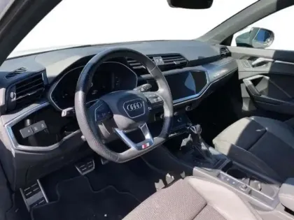 Photo 8 Audi Q3 35 TDI 150 ch S tronic 7 S line