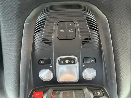 Photo 14 Peugeot 3008 HYBRID4 300ch GT Pack e-EAT8