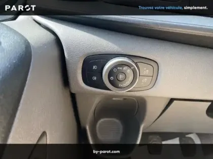 Photo 16 Ford Custom Fg 300 L2H2 2.0 EcoBlue 130 Trend Business 7cv