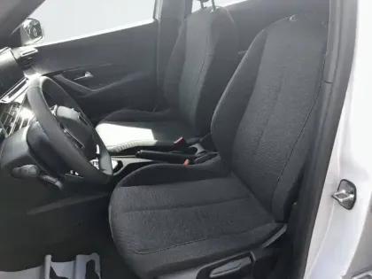 Photo 10 Peugeot 2008  Hybrid 110 e-DCS6