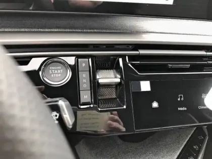 Photo 13 Peugeot 3008  Hybrid 145 e-DCS6