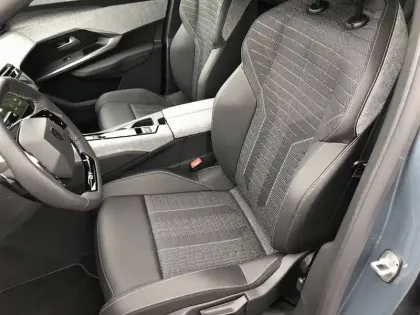 Photo 10 Peugeot 3008  Hybrid 145 e-DCS6