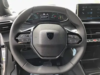 Photo 8 Peugeot 2008  Hybrid 110 e-DCS6