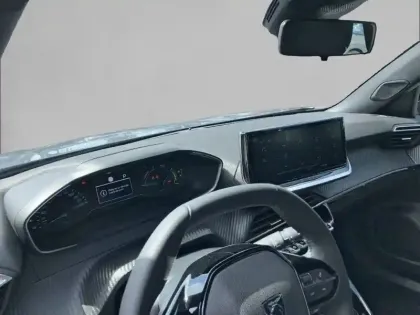 Photo 7 Peugeot 2008  Hybrid 110 e-DCS6