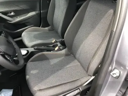 Photo 30 Peugeot 2008  Hybrid 110 e-DCS6