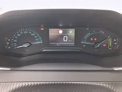 Photo 29 Peugeot 2008  Hybrid 110 e-DCS6