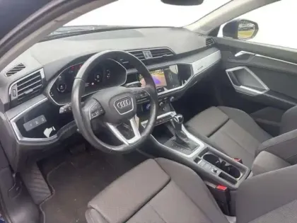Photo 8 Audi Q3 35 TFSI 150 ch S tronic 7 Design